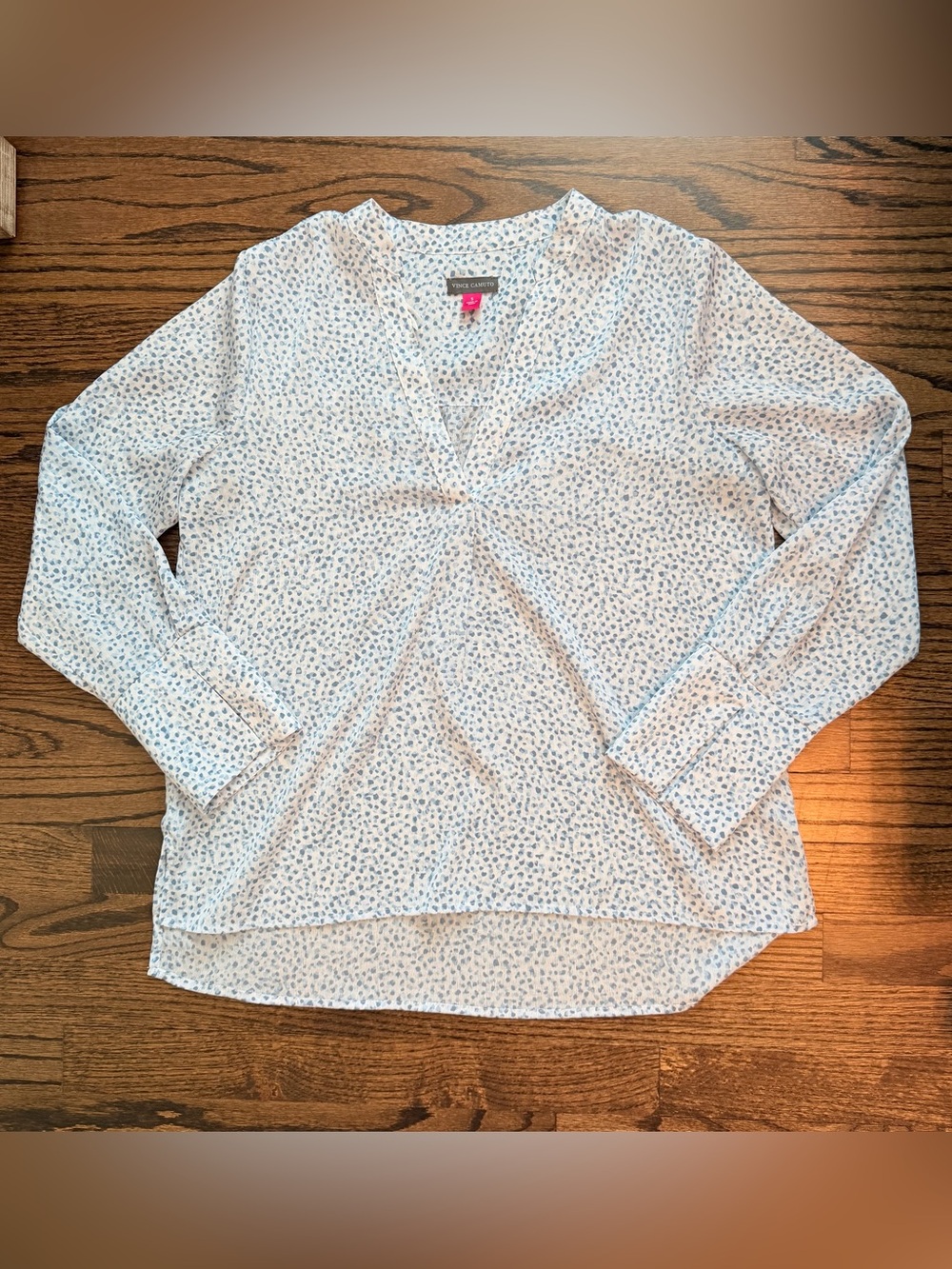 Vince Camuto Dot Print Split Cuff Top-
Size Small